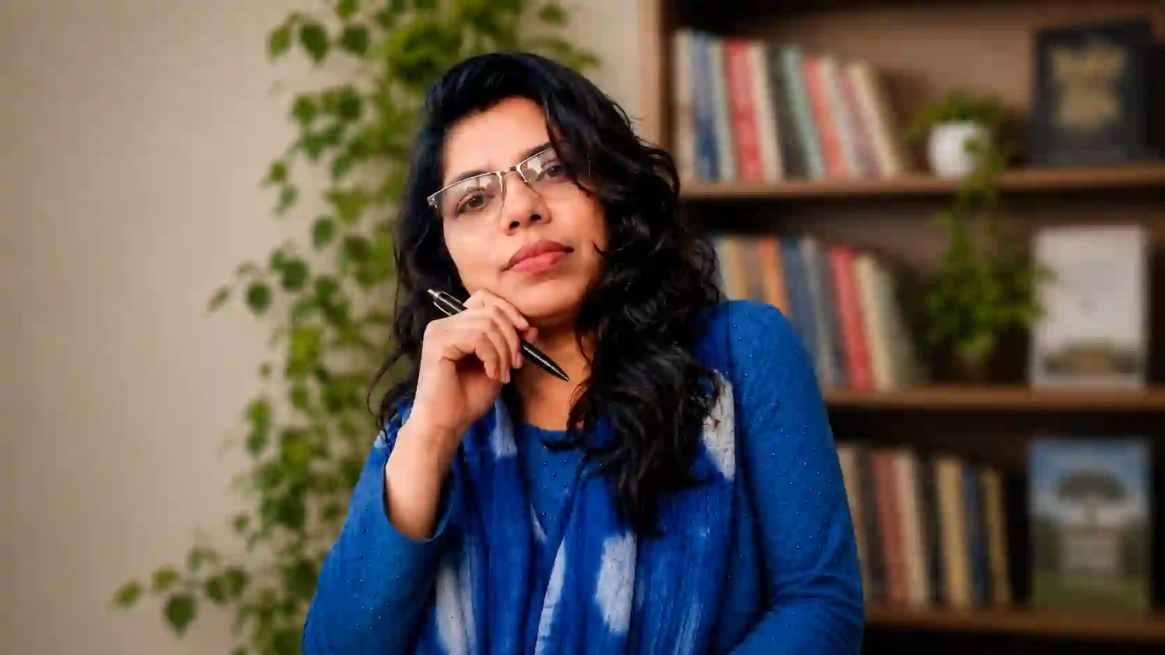 বর্ণমালার ভাঁজে